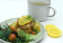 건강한 식단, 작은 변화가 만드는 큰 차이 a plate of food next to a cup of tea